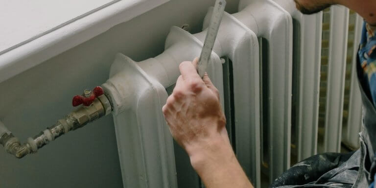 Passos para purgar os radiadores de aquecimento