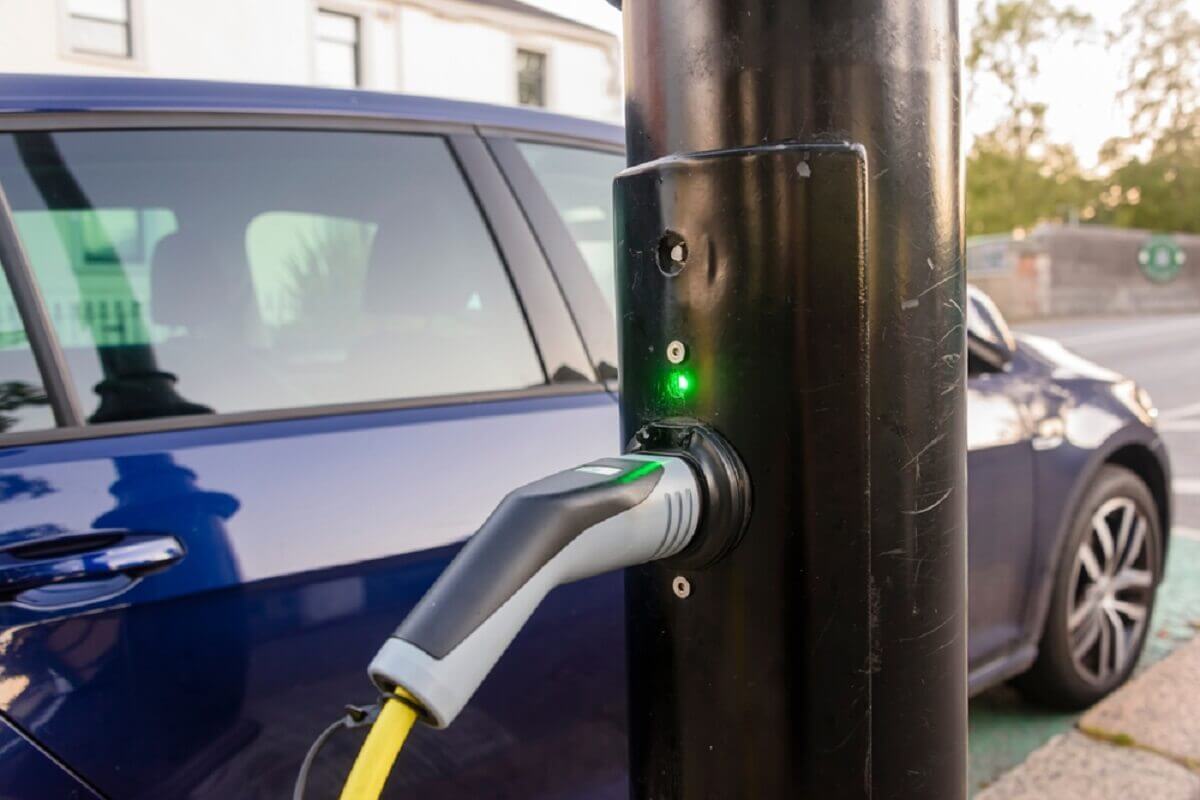 ¿Cómo instalar un punto de recarga de coche eléctrico?