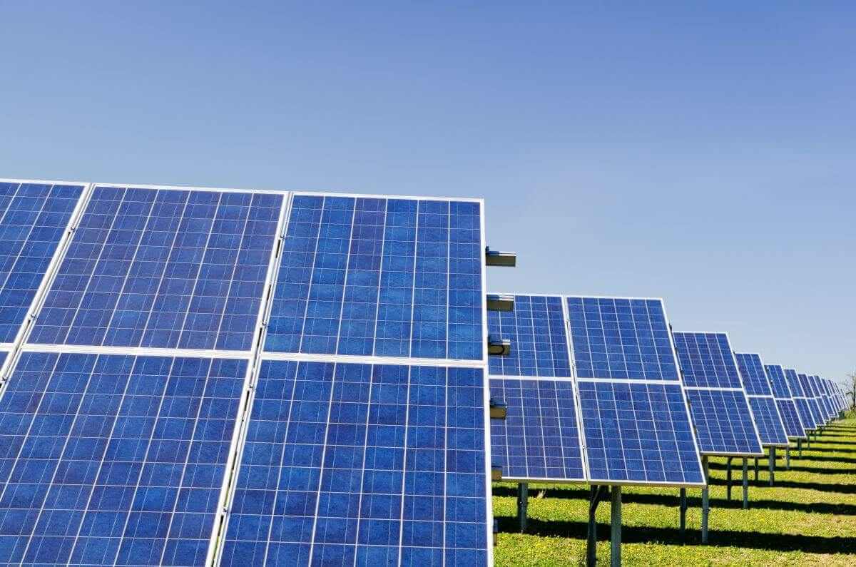 ¿Cuáles son las mejores placas solares para agua sanitaria?