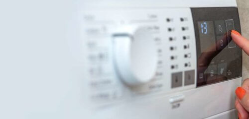Qual o melhor horário para ligar a máquina de lavar roupa?