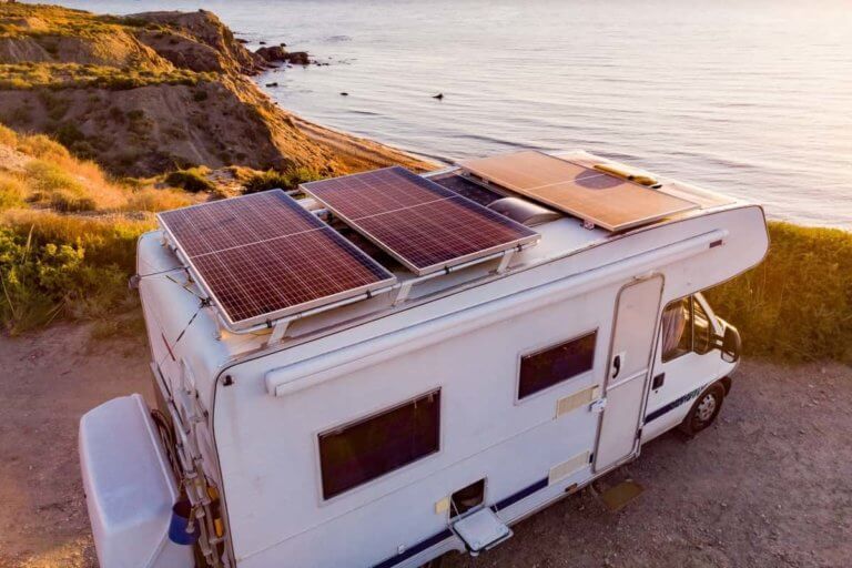 Cómo poner placas solares en autocaravana