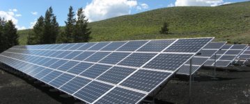 Placas solares para calentar agua en casa: ¿Son suficientes para el consumo diario?