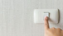 Cuál es el consumo medio de luz mensual para 2 personas